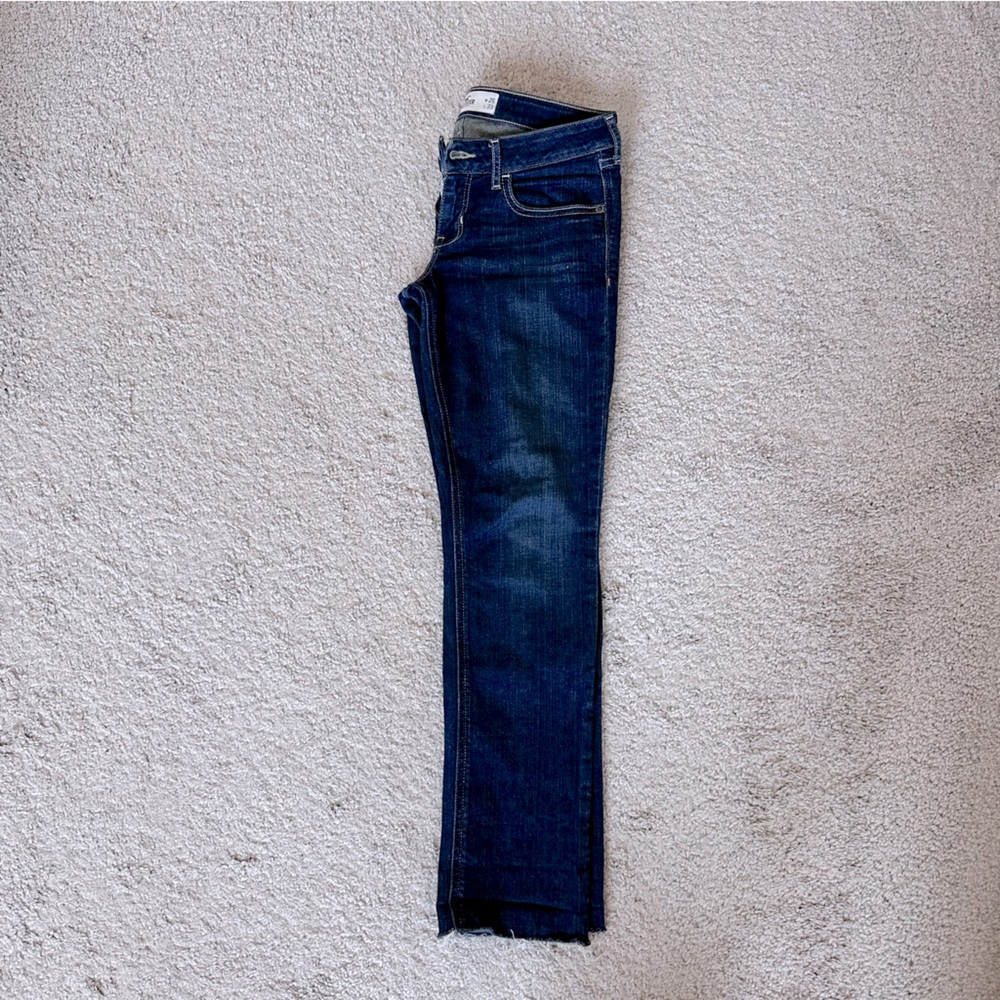 Hollister dark denim jeans.  Size 26 short.